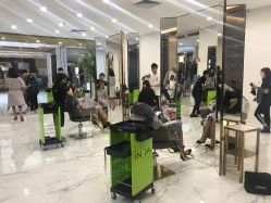 大厅-3AM HAIR SALON烫发染发接发