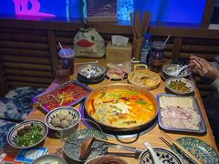 -洱火云南酸菜牛肉火锅(石景山当代商城店)