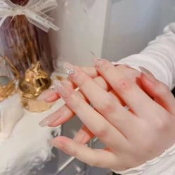 -董小姐日式美甲美睫·皮肤管理