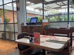 -ROAST coffee & eatery