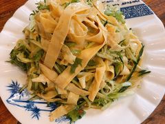 鲜豆皮拌苦苣-那家老院子(云峰街店)