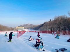 -亚布力新体委滑雪场