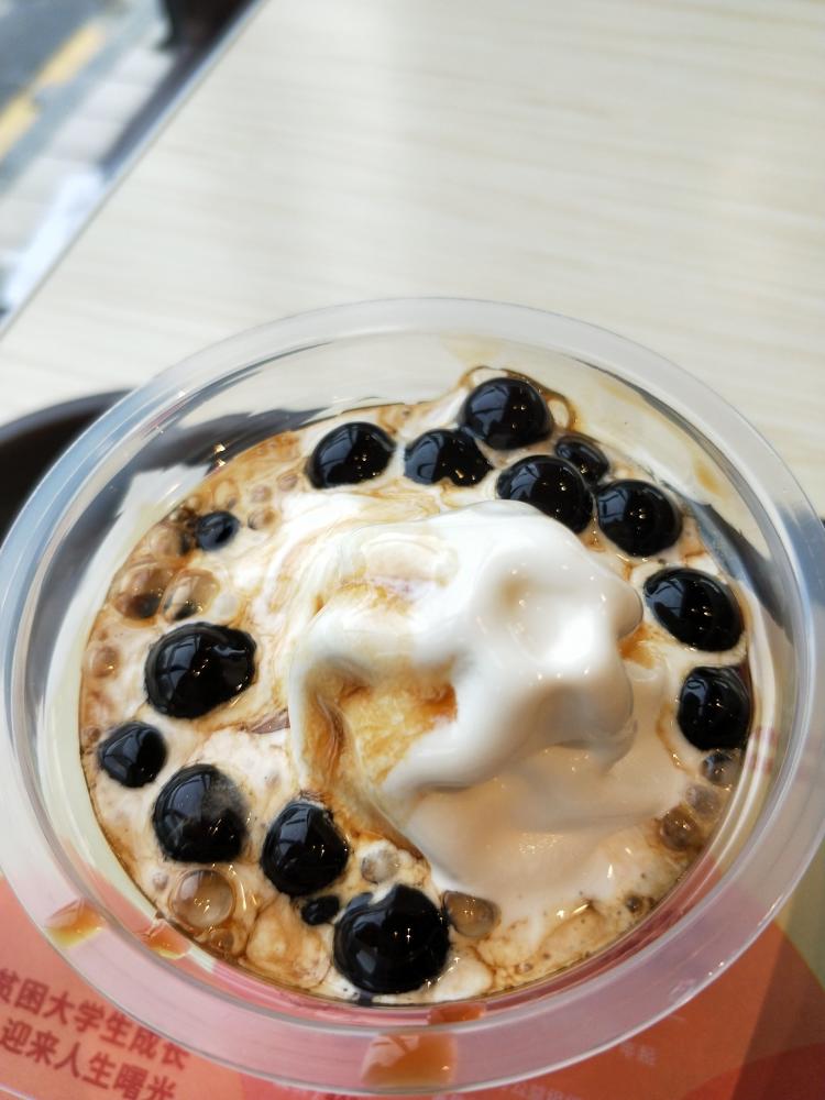 肯德基(益华dt店)-"一直很想尝一下肯德基黑糖珍珠圣代,今天终.