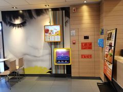 -麦当劳(世界城广场店)