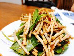 凉拌折耳根-滇越乘象云南餐厅(次渠店)