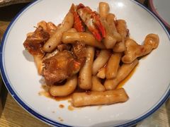 梭子蟹炒年糕-弄堂里(雨花客厅店)