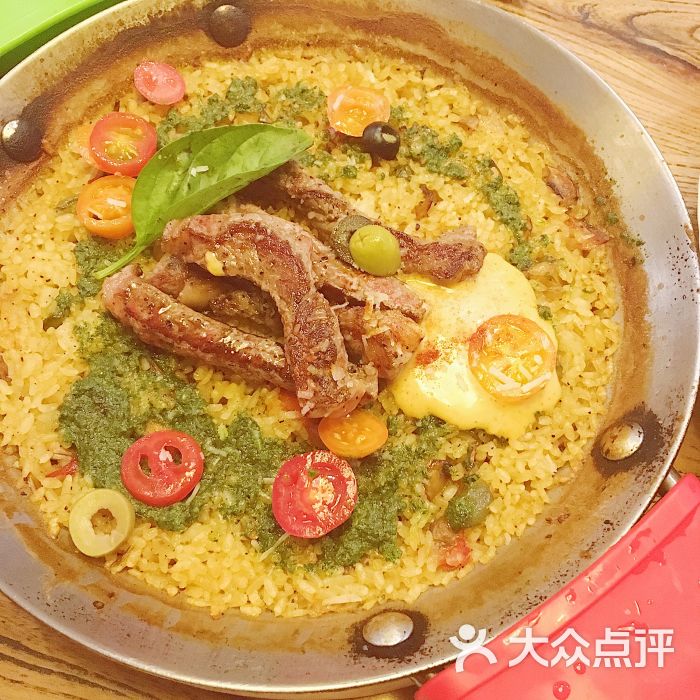 罗勒牛排海鲜饭