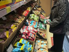 -来伊份1038(新村路三店)