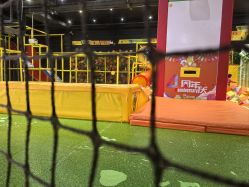 -蹦蹦跳跳(新奥购物中心店)