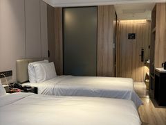 -杭州西湖湖滨银泰亚朵酒店