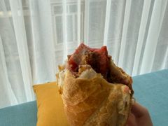 -Bánh Mì Huynh Hoa