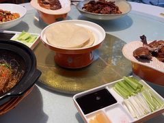 -阿瓦山寨·湘菜现炒·剁椒鱼头王(咸阳总店)