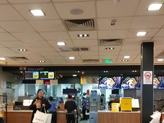 -麦当劳(上海虹桥站30B检票口楼上)