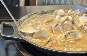 Bulb Shellfish with Clams