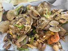 -鑫渔港海鲜本地菜·山海关浑锅(东戴河店)