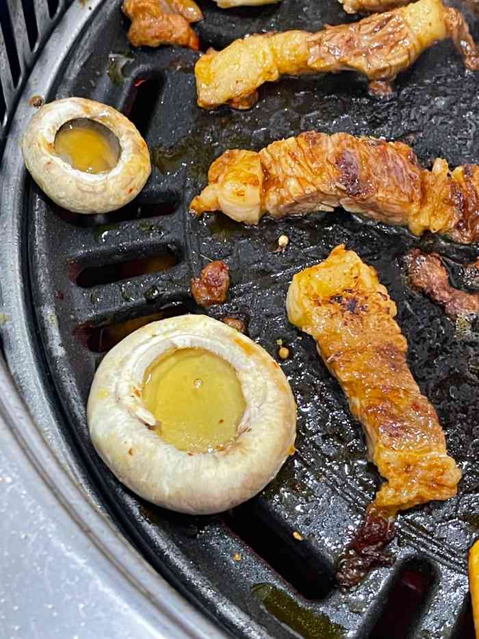 牛博士冷面店烤肉-"94位置在文竹家园的南门边上,是个很多年.