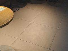 -星巴克(上海虹桥站2A检票口)