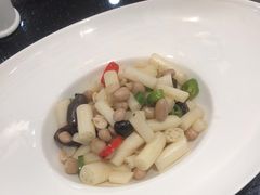 -香山湖家家宴(中山陵店)