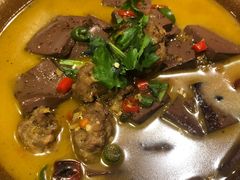 -挂旗柴锅鸡(蚌山区嘉年华店)