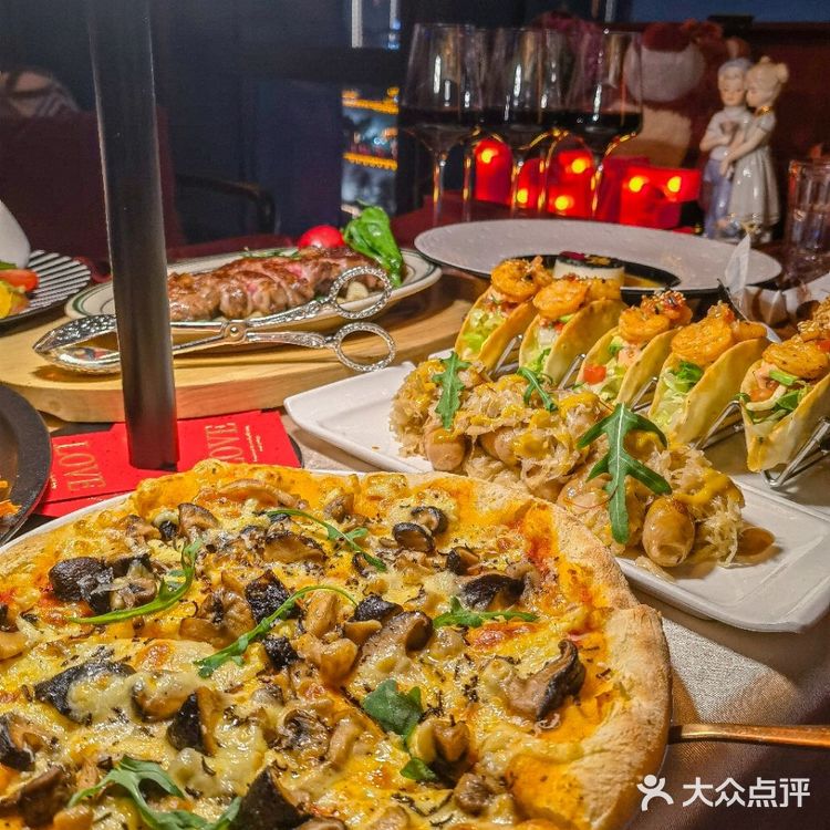 与城墙共进晚餐，如此夜色浪漫❤️