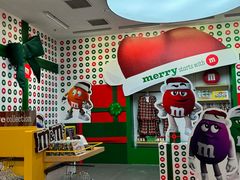 -m豆巧克力世界(上海世茂广场店)