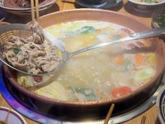 -洱火云南酸菜牛肉火锅(石景山当代商城店)