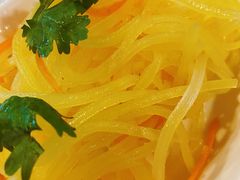 炝拌土豆丝-江湖水乡铁锅炖魚(周庄嘉园店)