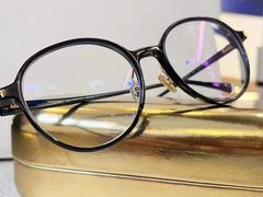 -爱视眸Eyeblling眼镜·依视路·蔡司镜片折扣店(百联南方商城购物中心)