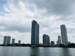 -曼谷湄南河畔华美达广场酒店