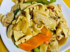 尖椒炒干豆腐-屋里家延边朝鲜族冷面(南园店)