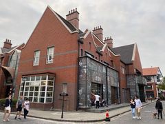 -钟书阁(松江泰晤士小镇店)