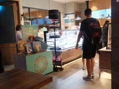 -巴黎贝甜(大宁国际商业广场店)