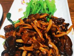 -东来菜馆•手抓海鲜家常菜•海鲜锅贴(鸽子窝店)