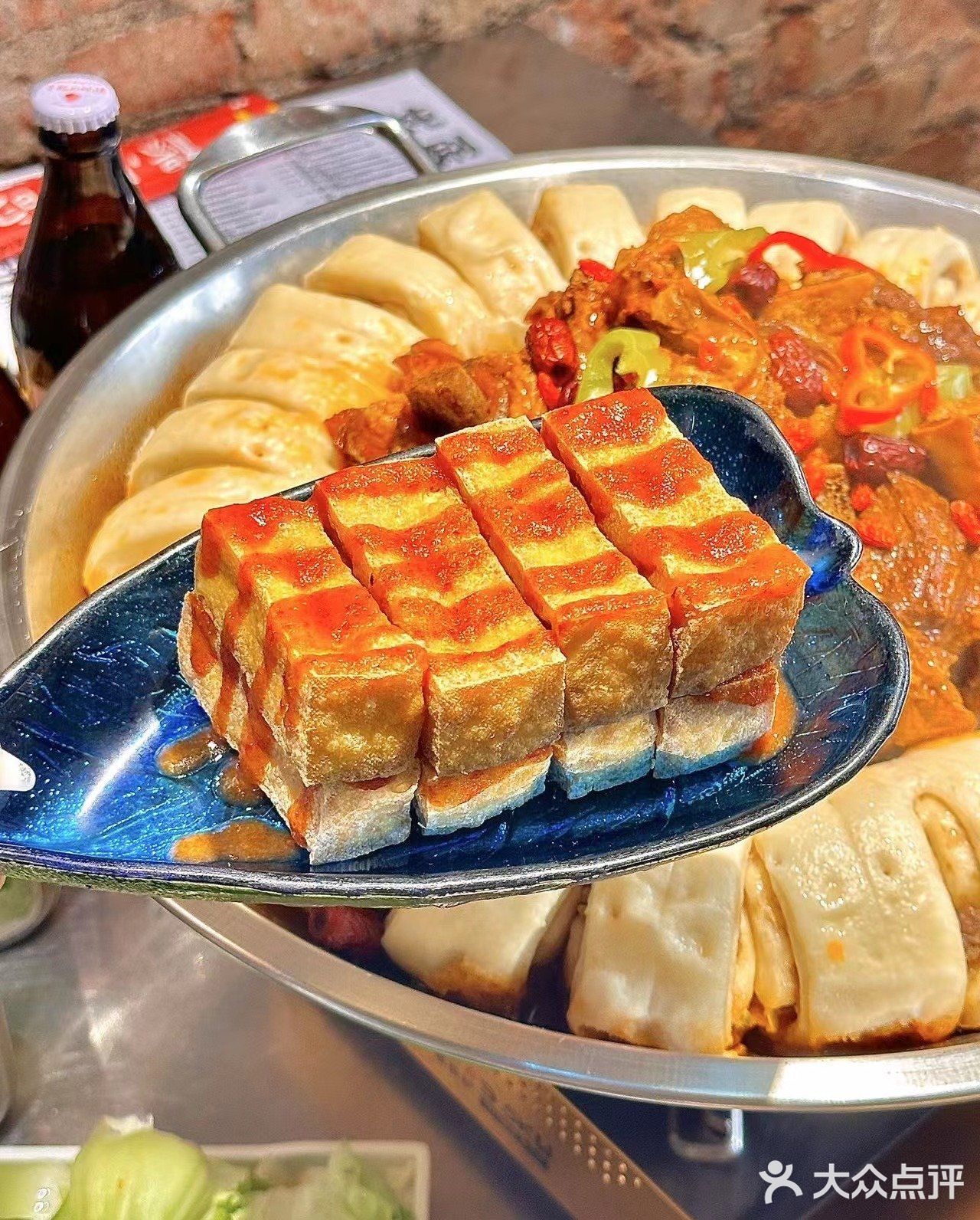 32坐炖涮锅金汤牛骨肉龙锅，让你清凉一夏的味