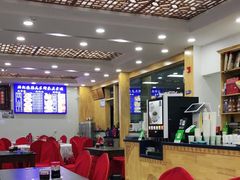 大堂-撒拉人家.酸菜牦牛肉火锅