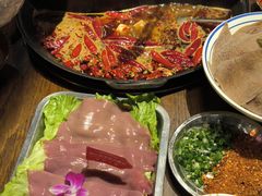 -萍姐火锅·公路夜市(武汉首店)