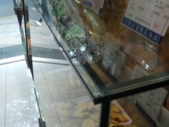 面包甜点陈列柜-老大昌(淮海中路店)