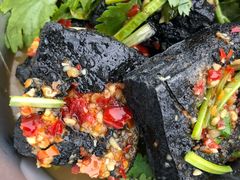 -黑色经典·长沙臭豆腐(粤华路店)