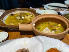 -头上红煨盐鸡·非遗院子餐厅