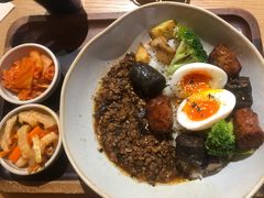 香煎德国香肠-HELLO 27 意面·沙拉·帕尼尼