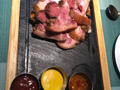 慕尼黑风味脆皮猪肘-蜜桃花开·中西融合菜E&W(南长街店)