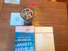 -新华里咖啡书吧(新华书店小寨店)