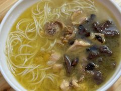 -文山荷鲜居(翠湖店)