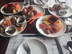 -荣誉国际酒店-云顶旋转餐厅