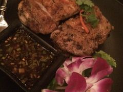 iphone_upload_pic-Ruen Urai