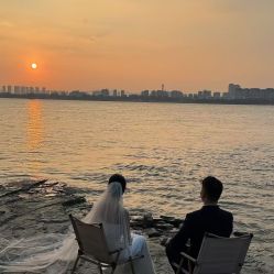 -雪中彩影婚纱摄影·微光艺术中心