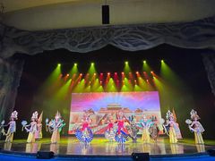 -勐巴拉娜西超级歌舞秀