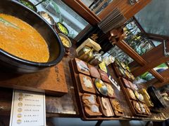 -银米·云南传统过桥米线(双廊黑金冠店)