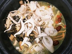 -菌乡缘·野生菌蒸汽鱼火锅(江边夜市店)