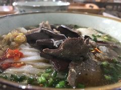 -裕新楼粉面馆·石磨手工粉(四方坪店)